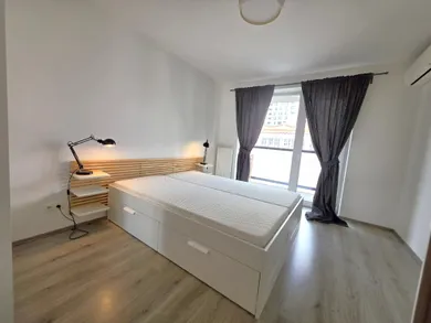 Na prenájom 2-izbový byt, 57 m², Bratislava-Ružinov, Miletičova