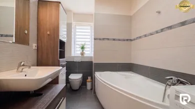 Na prenájom 2-izbový byt, 77 m², Trenčín, Piešťanská