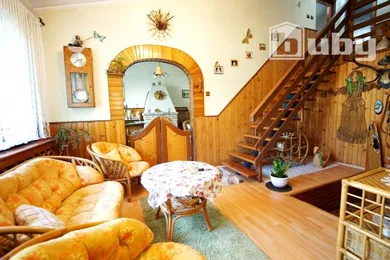 Na predaj 6-izbový dom, 255 m², Belá-Dulice, Belá Dulice