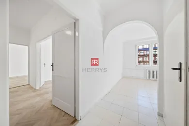 Na predaj 2-izbový byt, 67 m², Bratislava-Ružinov, Budovateľská