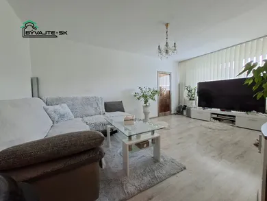 Na predaj 3-izbový byt, 74 m², Prievidza, Š. Králika
