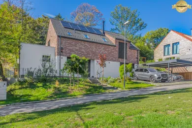 Na prenájom 5-izbový dom, 204 m², Bratislava-Nové Mesto, Vtáčie údolie