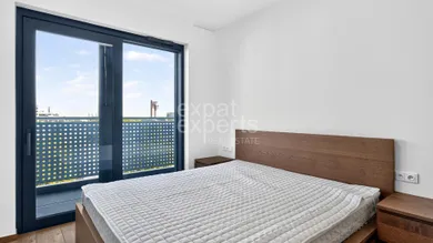 Na prenájom 2-izbový byt, 60 m², Bratislava-Nové Mesto, Bajkalská