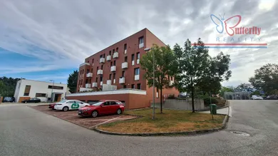 Na prenájom 2-izbový byt, 42 m², Bratislava-Záhorská Bystrica