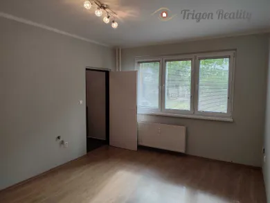 Mieszkania na wynajem, 1-pokojowe, Komárno · €340