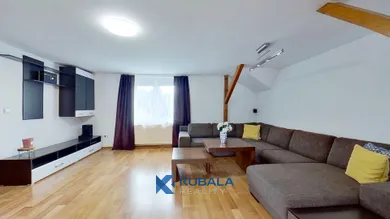 Mieszkania na wynajem, 3-pokojowe, Čadca · €650
