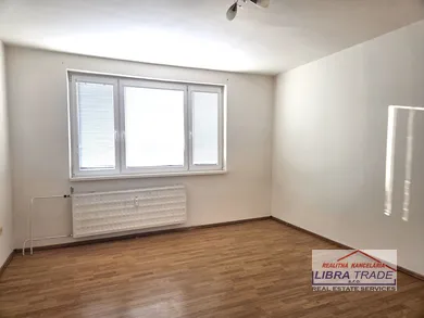 Na predaj 3-izbový byt, 61 m², Nové Zámky