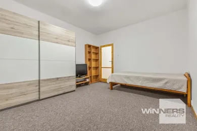 Na prenájom 3-izbový byt, 87 m², Bratislava-Ružinov, Kvačalova