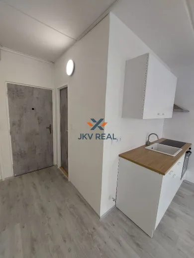 Na predaj 1-izbový byt, 24 m², Bratislava-Staré Mesto, Slávičie údolie