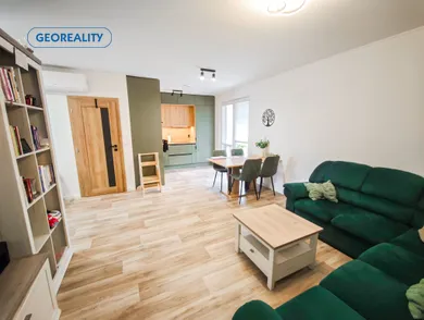 Na predaj 4-izbový dom, 100 m², Jur nad Hronom