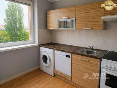 Mieszkania na sprzedaż, 1-pokojowe, Martin · €110 000