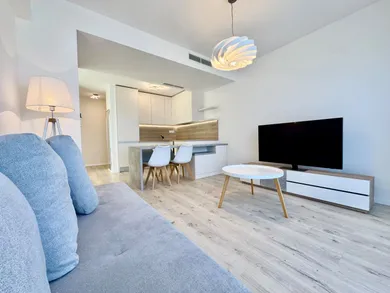 Na prenájom 3-izbový byt, 67 m², Bratislava-Staré Mesto, Bezručova