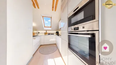 Na prenájom 2-izbový byt, 58 m², Bratislava-Petržalka, Vranovská