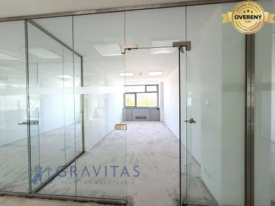 Na prenájom komerčné, 230 m², Bratislava-Ružinov, Vlčie Hrdlo