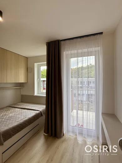 Na prenájom 1-izbový byt, 35 m², Bratislava-Nové Mesto, Matúškova