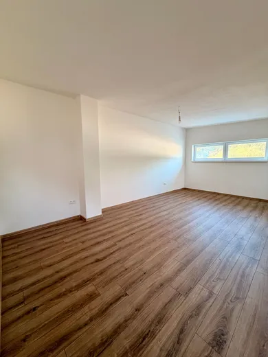 Na predaj 2-izbový byt, 44 m², Hlohovec, Osloboditeľov