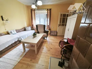 Na predaj 3-izbový dom, 398 m², Hradište