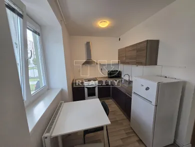 Na predaj 1-izbový byt, 27 m², Bratislava-Petržalka