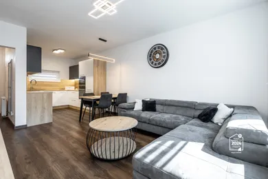 Domy na prenájom 3-izbový, Nová Polhora · €1 000
