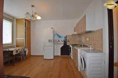 Na predaj 1-izbový byt, Galanta, Revolučná Štvrť