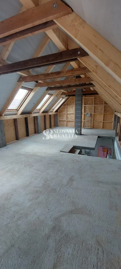 Na predaj pozemok, 105 m², Kolíňany, Hlavná