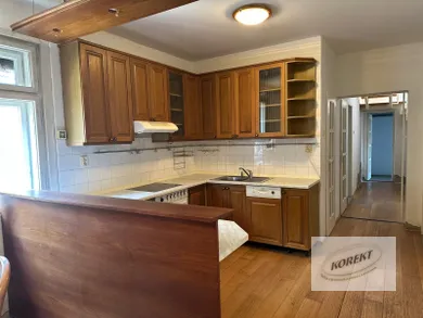 Na predaj 4-izbový dom, 180 m², Nové Zámky