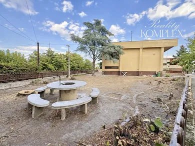 Houses for sale, 5-room in Komárno · €239,000
