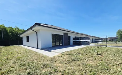 Na predaj dom v Piešťany · €238 000 · Novostavba