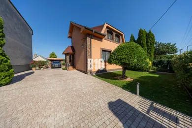 Na predaj dom, 190 m², Malinovo, Bratislavská
