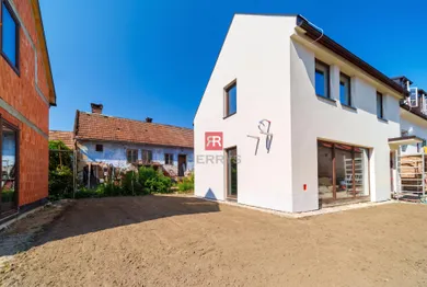 Na predaj 3-izbový dom, 85 m², Bratislava-Vajnory, Roľnícka