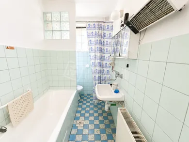 Na predaj dom, 240 m², Šaľa, Dóžova
