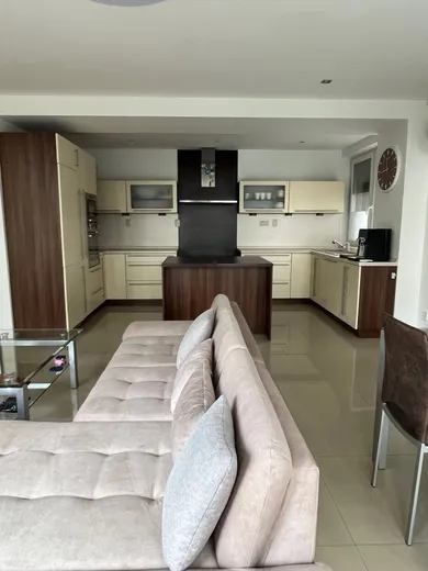 Mieszkania na wynajem, 3-pokojowe, Bratislava-Nové Mesto · €1400