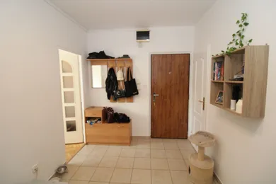 Na predaj 2-izbový byt, 50 m², Piešťany, A. Hlinku