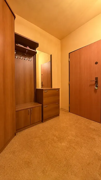 Na predaj 4-izbový byt, 98 m², Levice