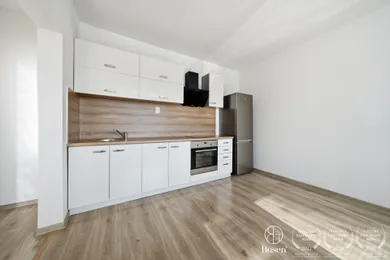 Na predaj 1-izbový byt, 38 m², Bratislava-Podunajské Biskupice