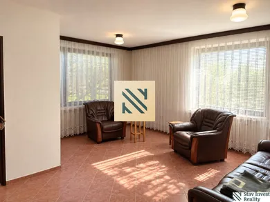 Na predaj 11-izbový dom, 314 m², Veľký Biel, Obchodná