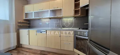 Na predaj 3-izbový byt, 98 m², Banská Bystrica