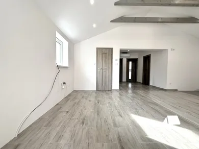 Na predaj 4-izbový dom, 90 m², Hosťovce