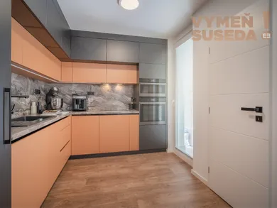 Na predaj 3-izbový byt, 78 m², Bratislava-Staré Mesto, Medená