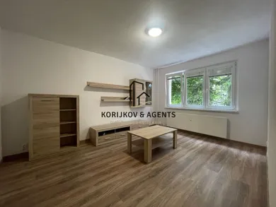 Na prenájom 2-izbový byt, 52 m², Košice-Západ, Považská