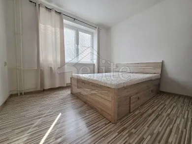 Na predaj 2-izbový byt, 57 m², Považská Bystrica, Lánska