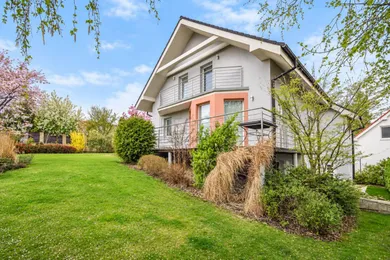 Domy na prenájom, Bratislava-Karlova Ves · €2 500