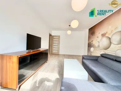Na prenájom 2-izbový byt, 72 m², Žilina, Komenského