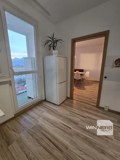 Na prenájom 3-izbový byt, 76 m², Poprad, Jesenná