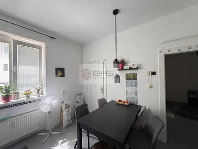 Na predaj 4-izbový byt, 113 m², Bratislava-Staré Mesto, Grösslingova