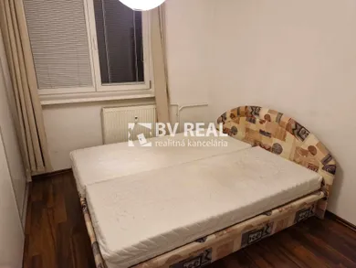 Na predaj 2-izbový byt, 51 m², Prievidza, Štefana Králika