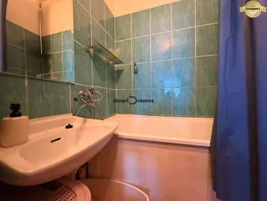 Na predaj 3-izbový byt, 65 m², Levice