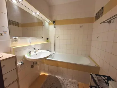 Na predaj 3-izbový byt, 83 m², Poprad, Tomasikova