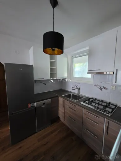 Na prenájom 2-izbový byt, 52 m², Banská Bystrica, Partizánska cesta