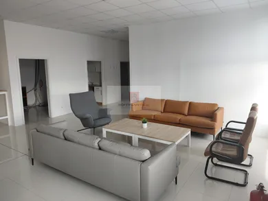 Lokale komercyjne na wynajem, Bratislava-Nové Mesto · €2520